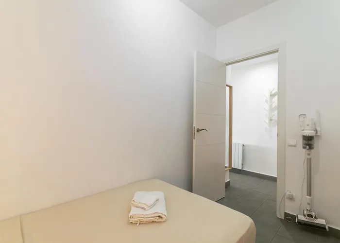 Cosy Well Situed Apartment With Sea View