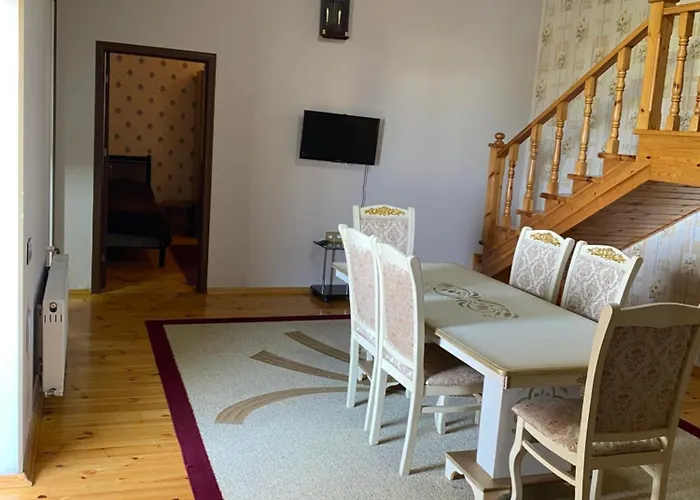 Khazri Qonaq Evi / Guest House
