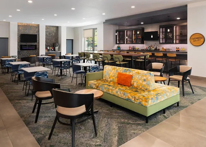 La Quinta Inn & Suites By Wyndham Chattanooga Downtown/South