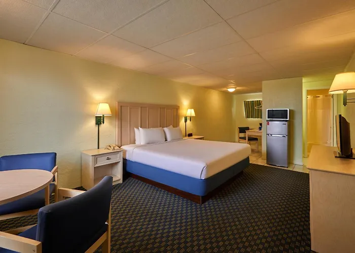 Palmetto Beachfront Hotel, A By The Sea Resort