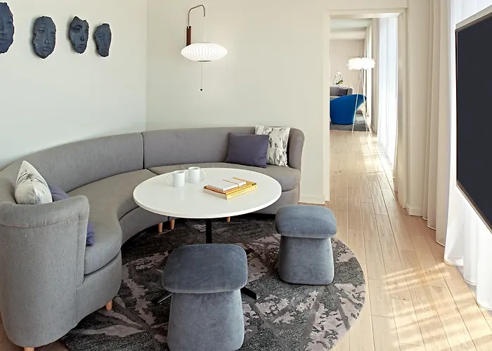 The Valorian West Hollywood, Curio Collection by Hilton