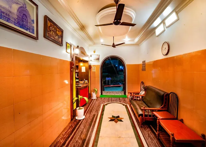 Hare Rama Hare Krishna - Eesha Hotel