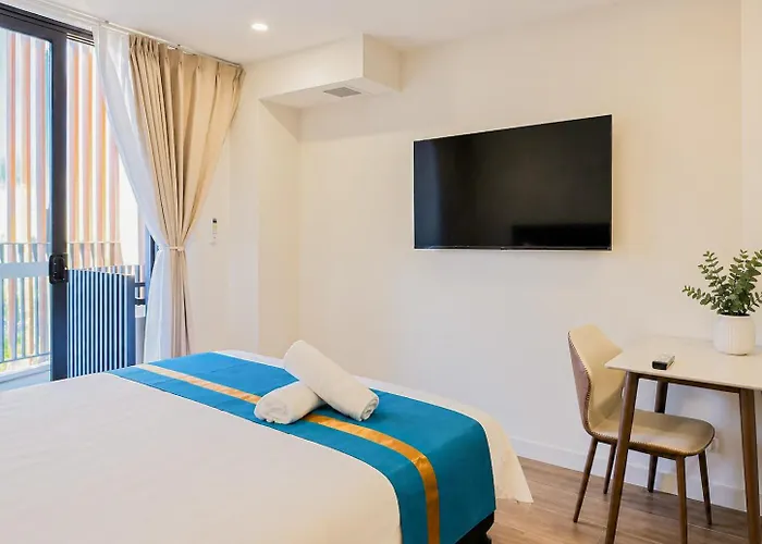 Auburn Studio, Entire Studio With Ensuite Toilet And Kitchen