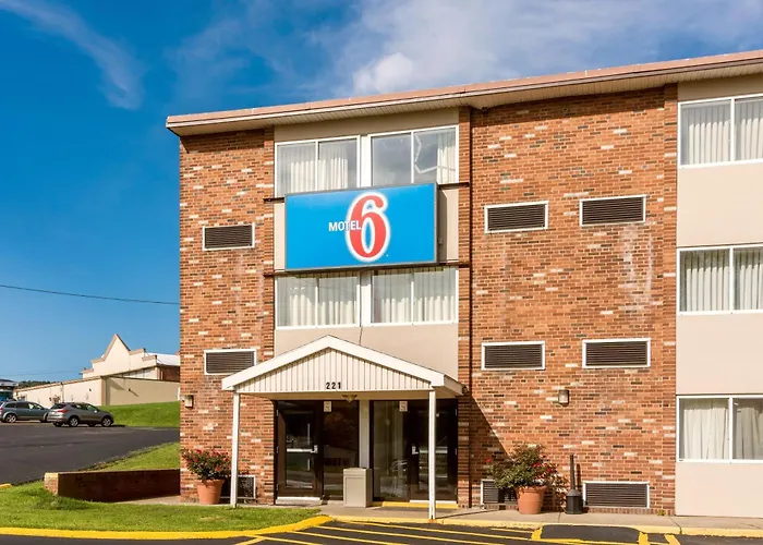 Motel 6-New Stanton, Pa