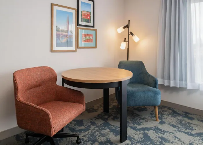 Hampton Inn & Suites Redding
