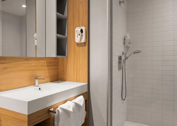 Ramada By Wyndham Laval