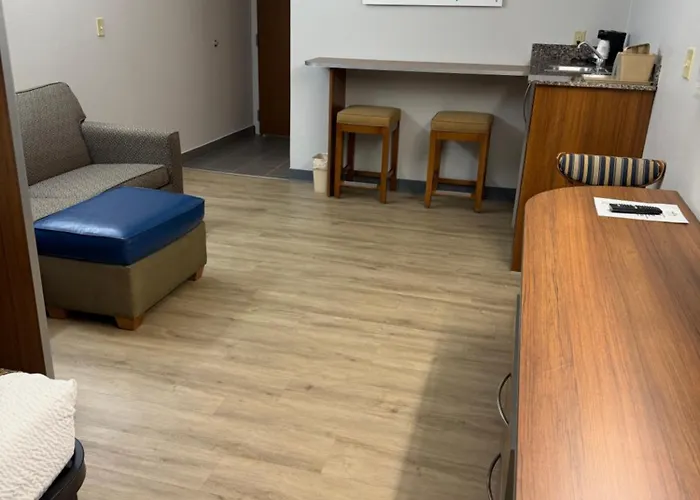 Microtel Inn & Suites