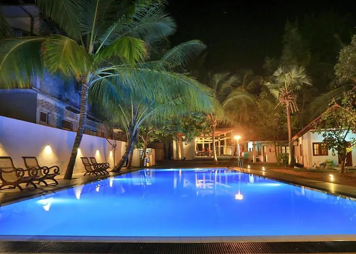 The Coconut Gardens Hotel & Restaurant