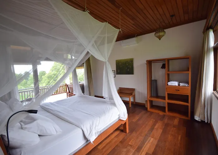 Lesong Hotel And Restaurant