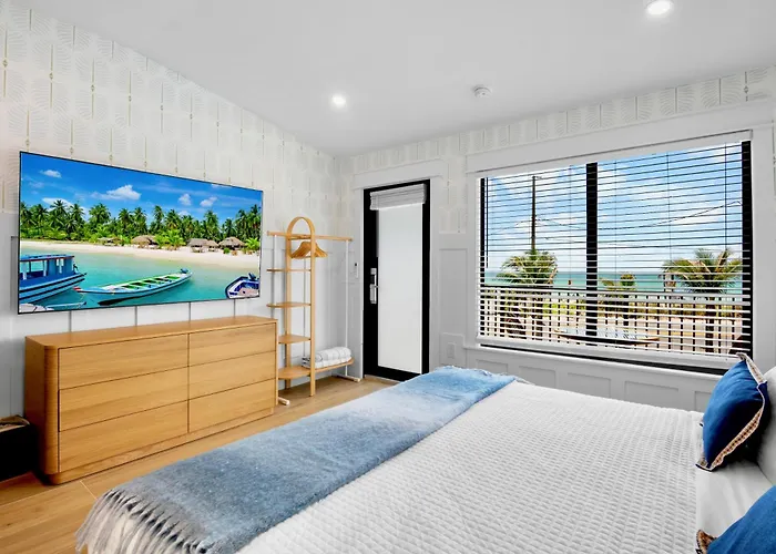 Tropic Isle At Anna Maria Island Inn