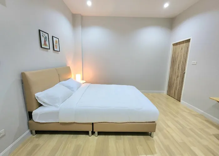 โรมแรมชวนชม Chuanchom Hotel
