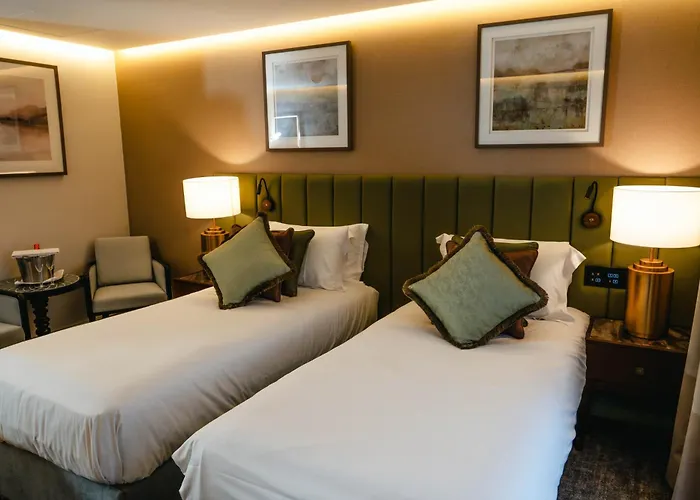 Stonecross Manor Hotel