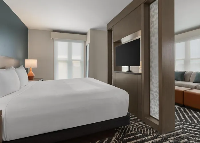 Hyatt House Charleston - Historic District