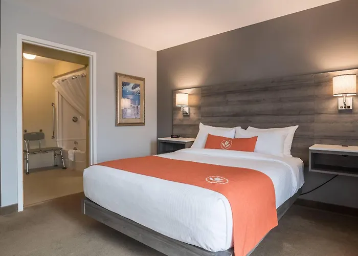 Amsterdam Inn & Suites, An Ascend Collection Hotel