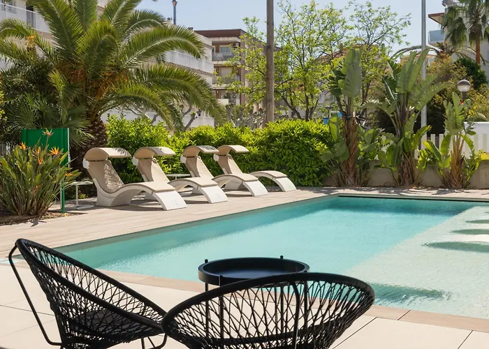 Instants Boutique Hotel (Adults Only)