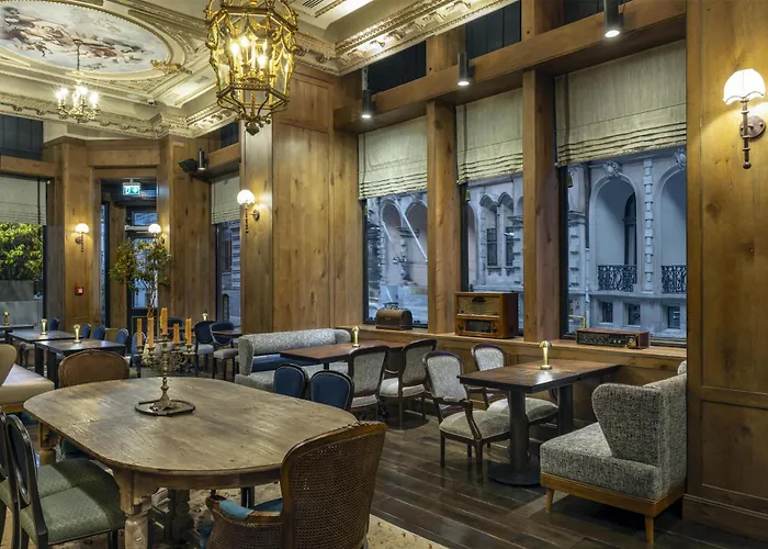 Hotel Palazzo Donizetti Istanbul, Tapestry Collection By Hilton