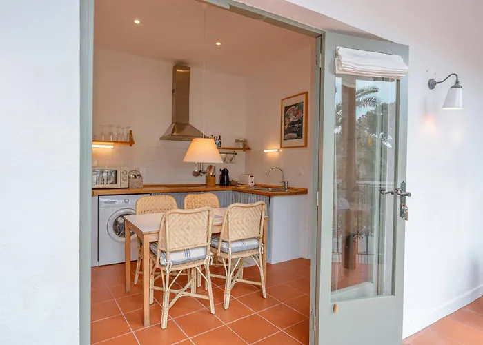 Apartmentstamariu5 Cozy Retreat With Terrace