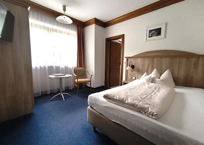 Aktivhotel & Gasthof Schmelz Ihr Familienfreundliches Urlaubs Hotel Mit Wellness, Almsauna, Chiemgau Karte
