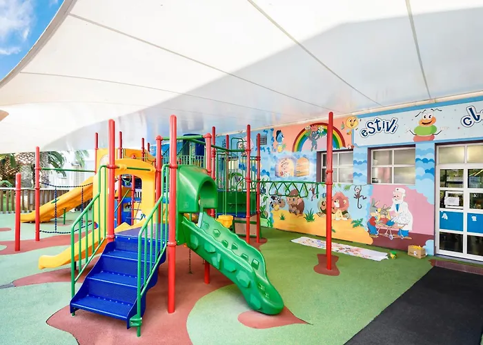 Apartamentos Estival Park