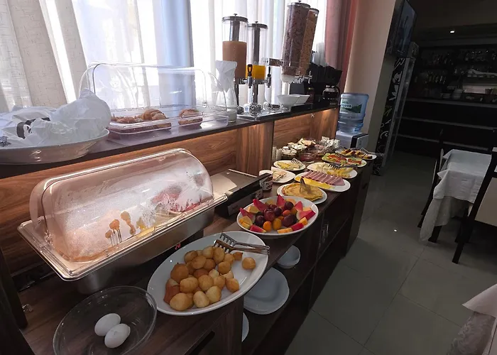 Haris Hotel & Suites