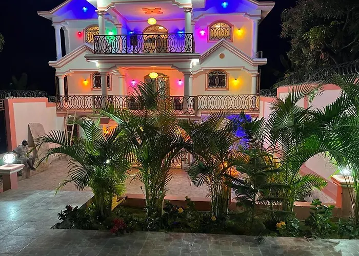 La Belle Hotel