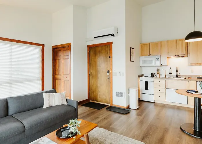 Mt Cleveland At Switchback Suites Boutique Hotel