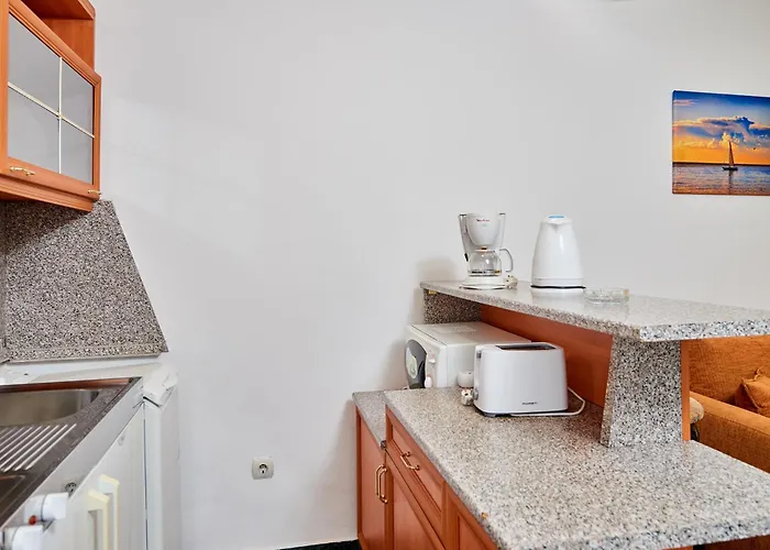 Riviera Complex 6