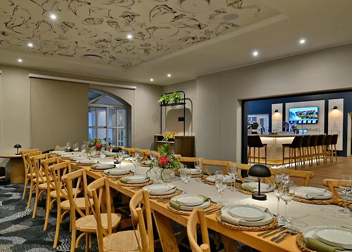 Courtyard Hotel Gqeberha