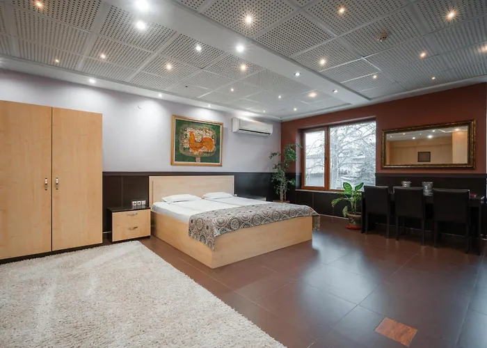Hotel Ego - Parking Available - Top Central Location