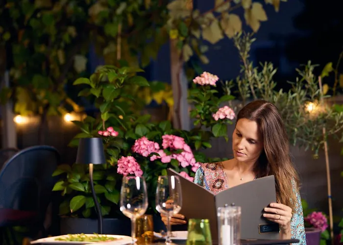 Rolly - Rooms & Restaurant