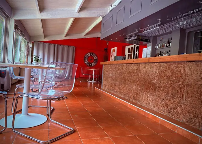 Logis Hotel Restaurant L'Ile De Sees