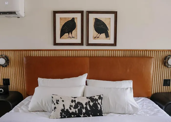 The Stranger Lodge - Pet Friendly