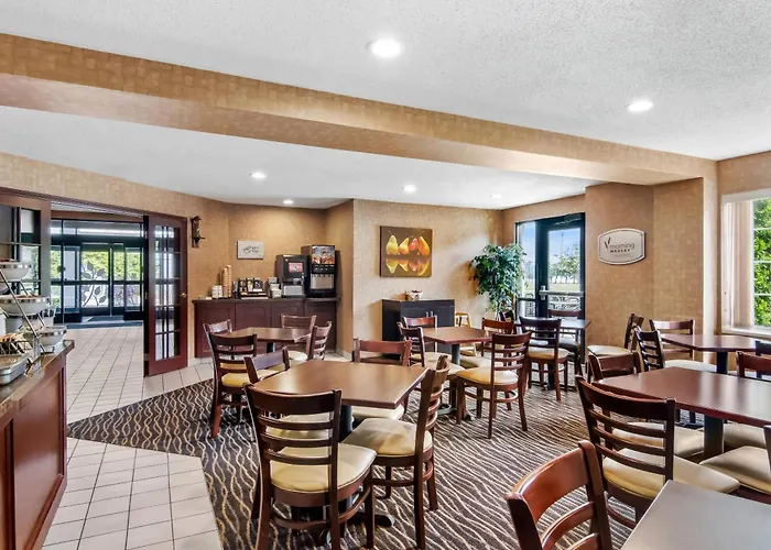 Sleep Inn & Suites Bay View Acme - Traverse City