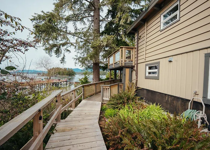 The Shoreline Tofino