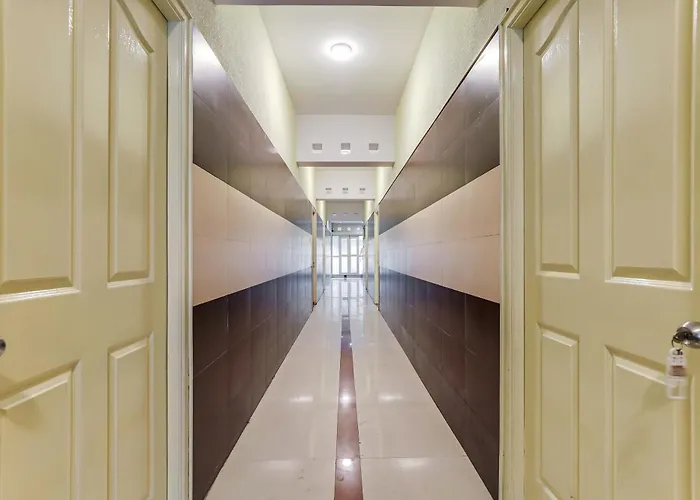 SPOT ON 77468 Kunkumam Residency