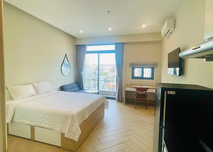 Midmost C22 Apartment