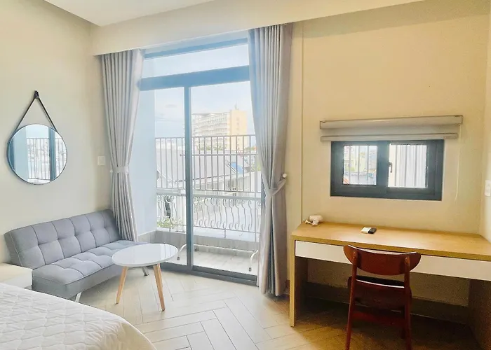 Midmost C22 Apartment
