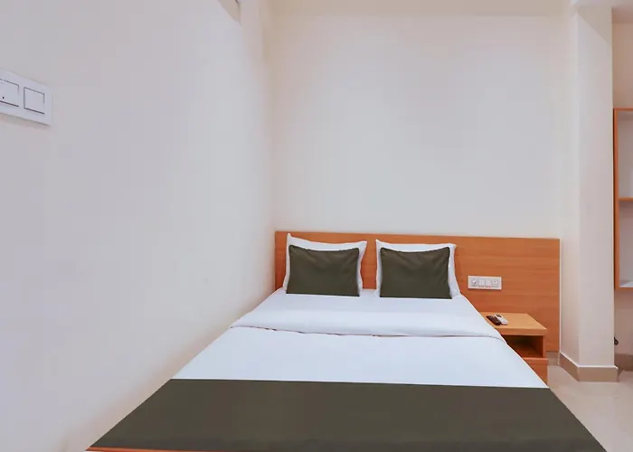 Collection O Hills Suites