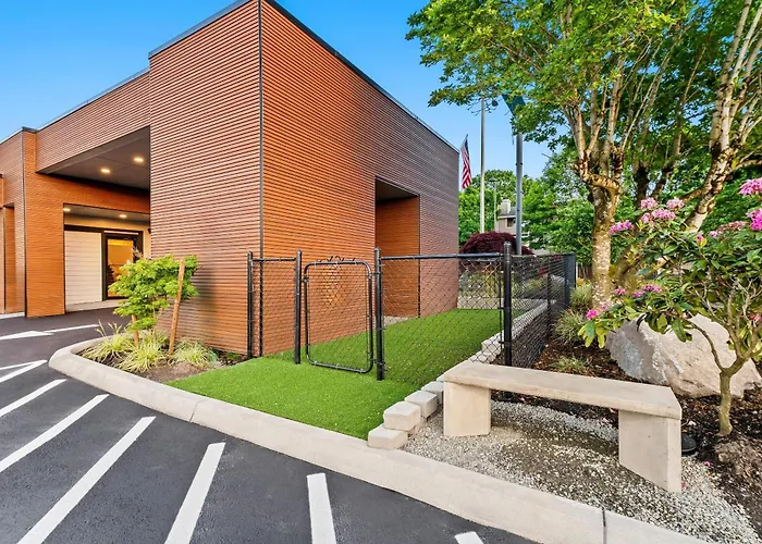 Clarion Pointe Kent - Seattle South