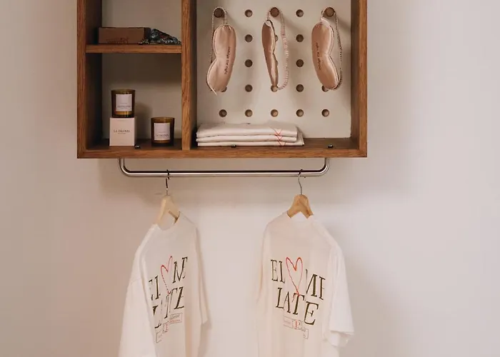 H La Paloma Boutique