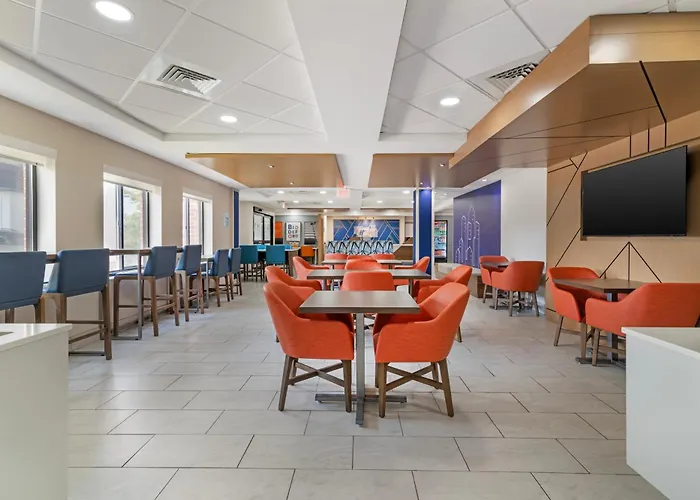 Holiday Inn Express Biddeford By Ihg