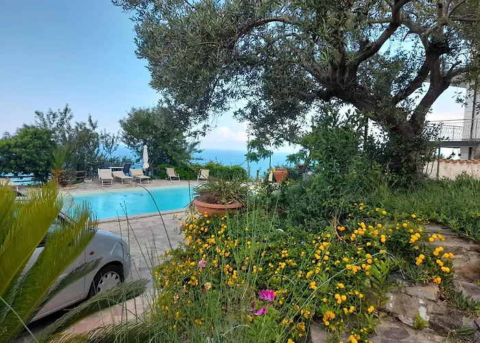 Villa Malandrino Guest House