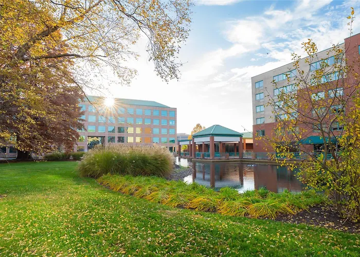 Elimwood Hotel A Ramada