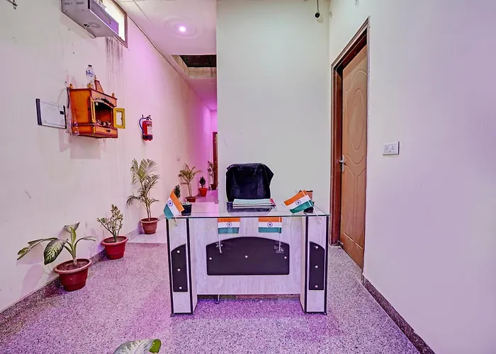 Hotel O Bhavya Guest House