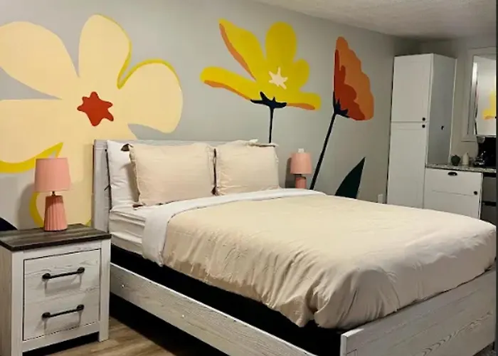 Wildflower Room At The Trailblazer Unit 11