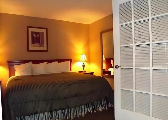 Best Western Plus Lake Front Hotel