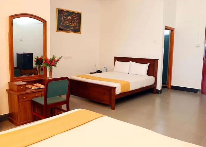 Oyo 246 Roy Villa Beach Hotel