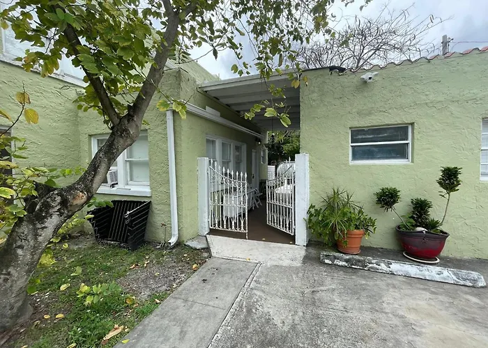 Unique Studio In Little Havana Reserved Parking