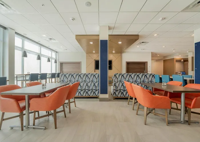 Holiday Inn Express & Suites Tyler South University Area By Ihg