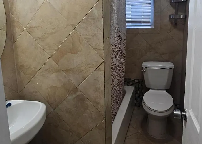 Haiban Hotel Jersey City -Journal Square